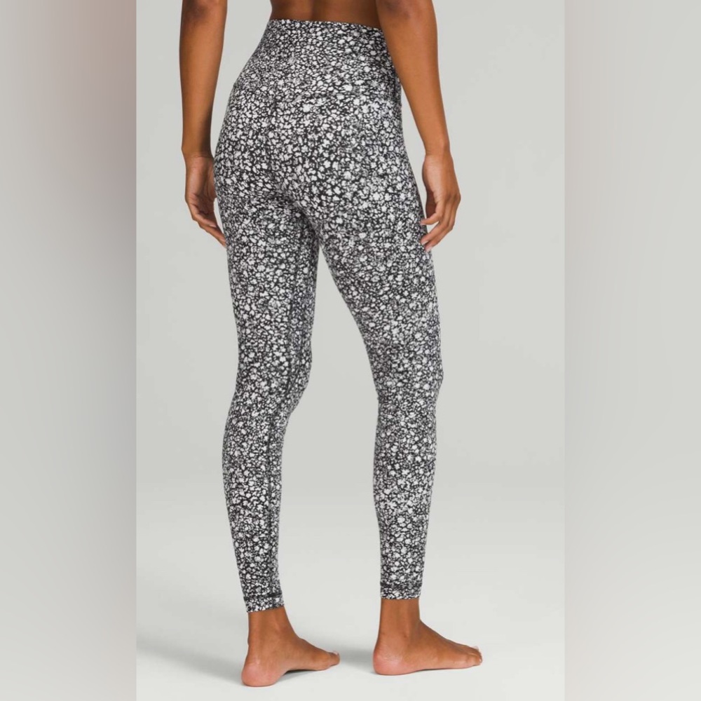 NWOT Lululemon Align High-Rise Pant 25" Venture Floral Alpine White Black - Picture 4 of 10